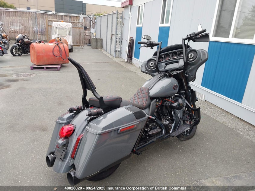 5HD1PXLA5JB955130 2018 HARLEY-DAVIDSON STREET GLIDE photo no. 4