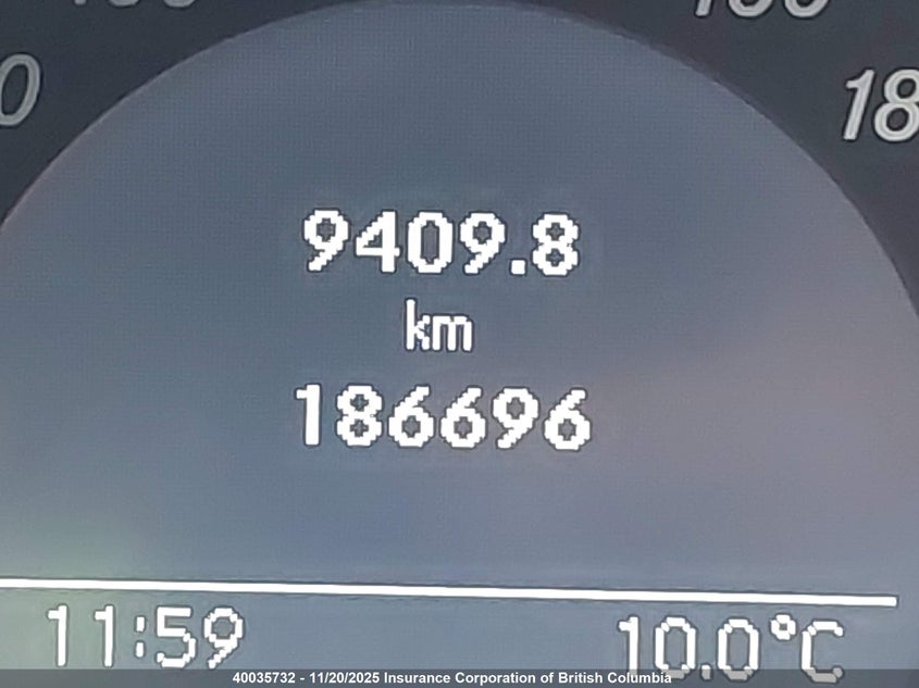 2010 Mercedes-Benz C 350 4Matic VIN: WDDGF8HB4AF420706 Lot: 40035732