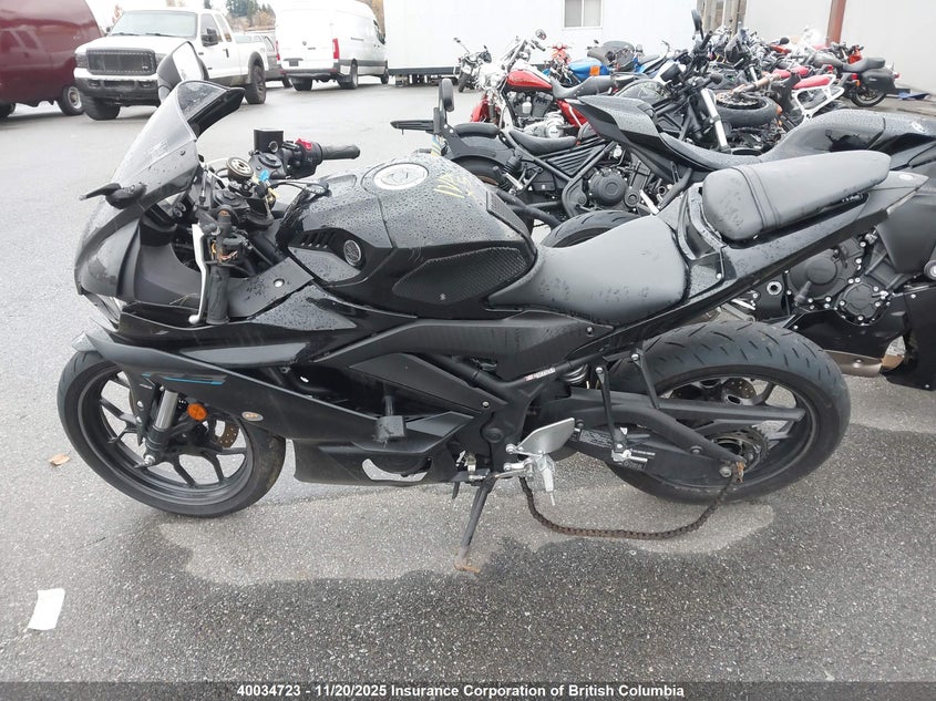 MH3RH18N7PK002463 2023 YAMAHA YZF photo no. 9
