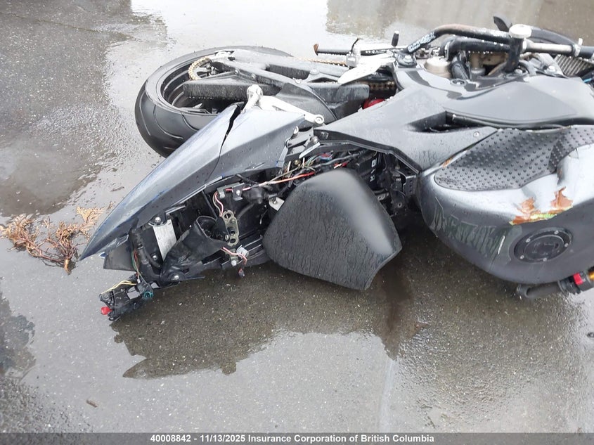 JKAZXCC185A021862 2005 KAWASAKI ZX photo no. 3
