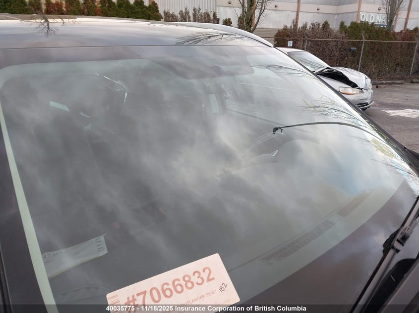 JA4J24A51JZ610173 2018 MITSUBISHI OUTLANDER photo no. 18