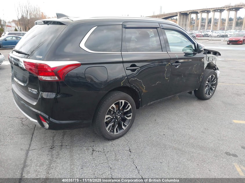 JA4J24A51JZ610173 2018 MITSUBISHI OUTLANDER photo no. 4