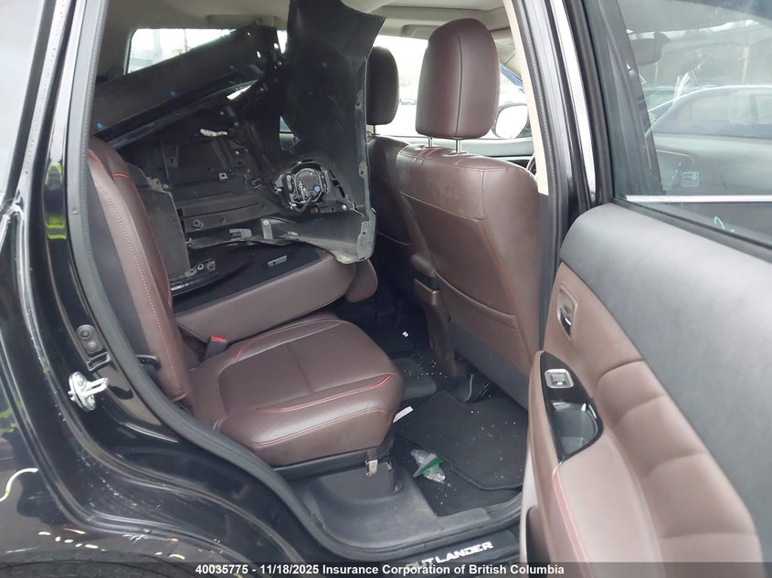 JA4J24A51JZ610173 2018 MITSUBISHI OUTLANDER photo no. 8