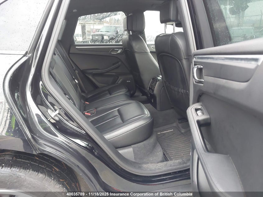 WP1AA2A53JLB05119 2018 PORSCHE MACAN photo no. 8