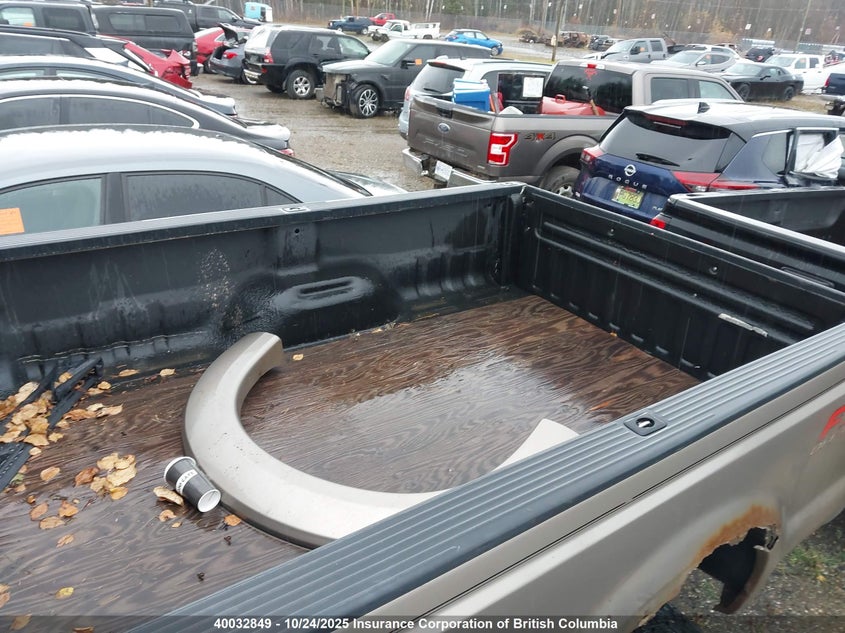 1FTSW31P94ED10600 2004 FORD F350 photo no. 6