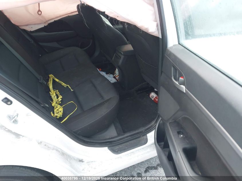 2017 Hyundai Elantra Se/Value/Limited VIN: KMHD84LF1HU111772 Lot: 40035795