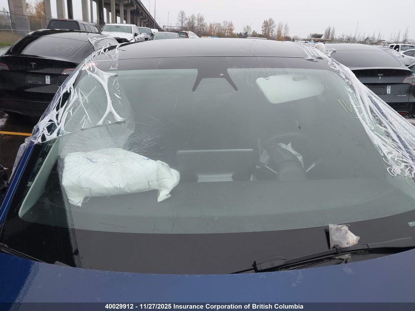 2022 Tesla Model Y VIN: 7SAYGDEE1NF490132 Lot: 40029912