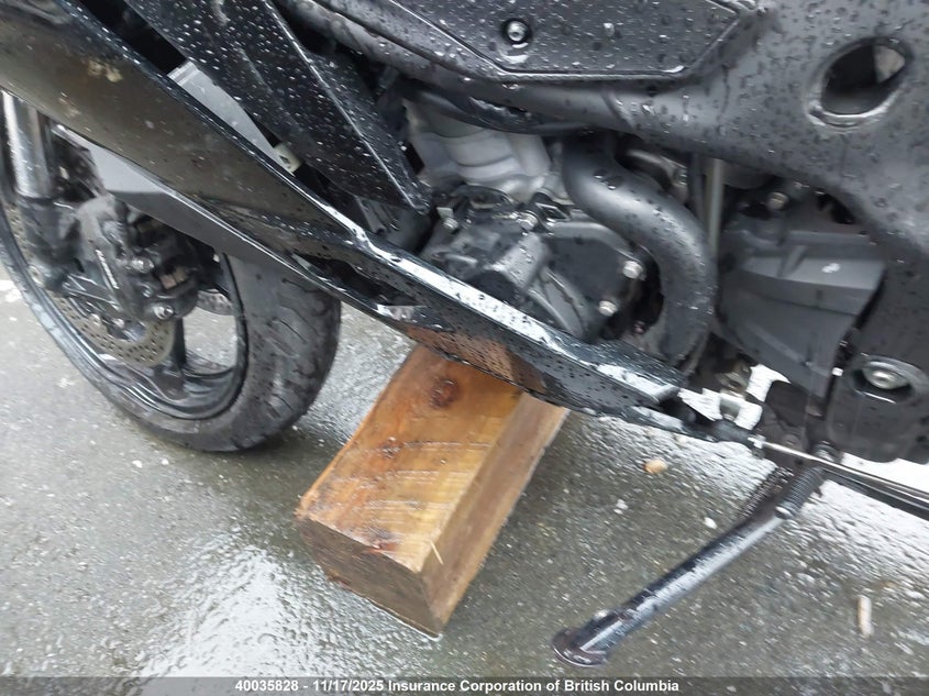 ML5ZXCP19PDA00372 2023 KAWASAKI ZX photo no. 9
