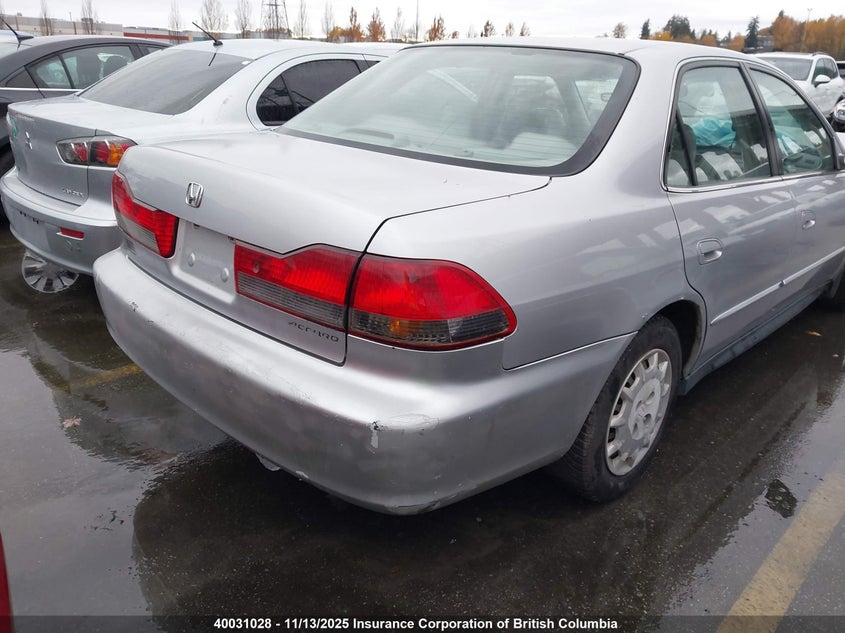 1HGCG56421A807214 2001 HONDA ACCORD photo no. 4