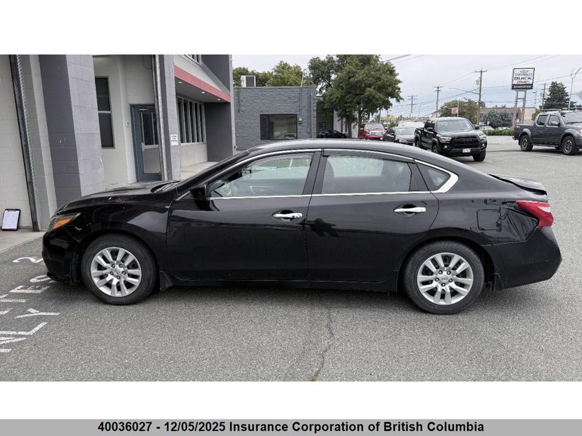 1N4AL3AP4HN351748 2017 NISSAN ALTIMA photo no. 9