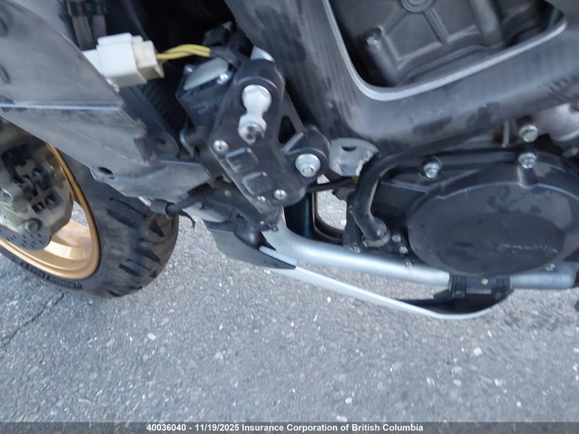ZD4TYU002GS000338 2016 APRILIA TUONO photo no. 18