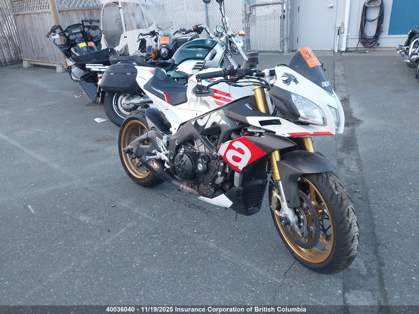 ZD4TYU002GS000338 2016 APRILIA TUONO photo no. 3