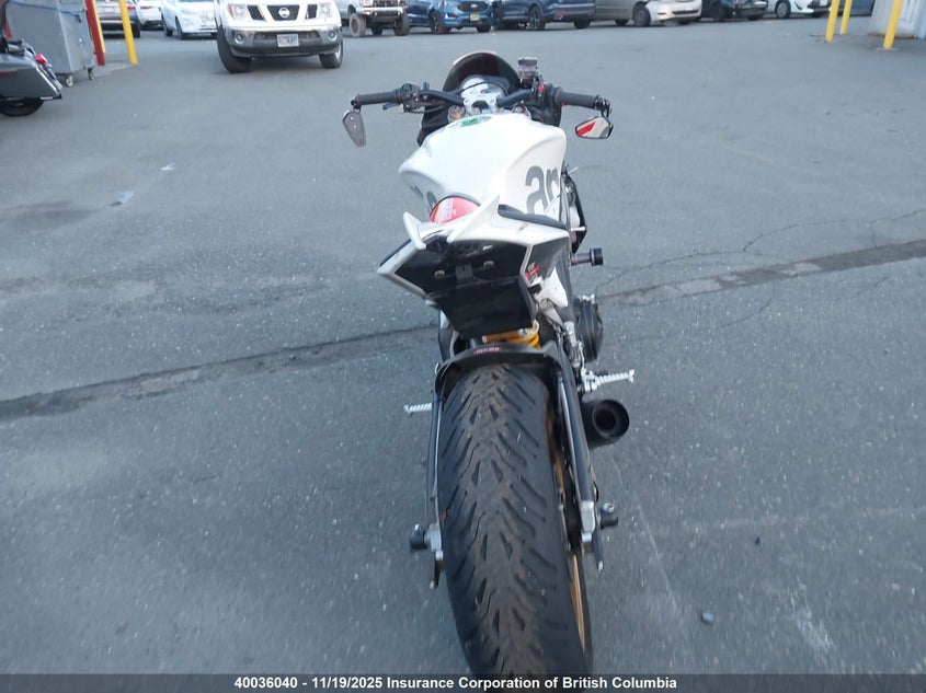 ZD4TYU002GS000338 2016 APRILIA TUONO photo no. 6