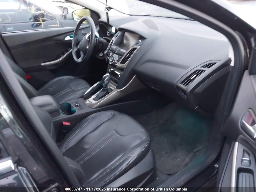 1FAHP3M20CL379764 2012 FORD FOCUS photo no. 5