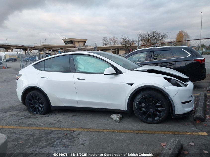 LRWYGDEE1PC229982 2023 TESLA MODEL Y photo no. 12