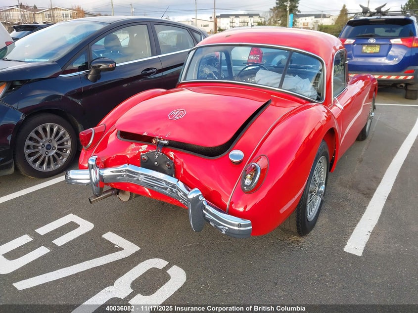 30645 1957 MG MGA photo no. 4