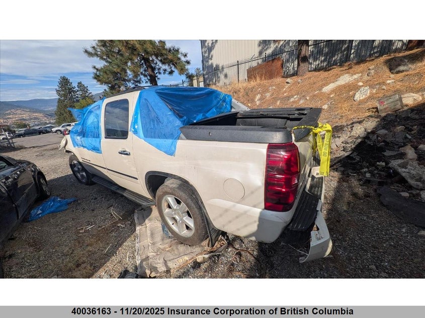 3GNFK120X9G216011 2009 CHEVROLET AVALANCHE photo no. 3