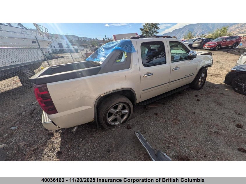 3GNFK120X9G216011 2009 CHEVROLET AVALANCHE photo no. 4