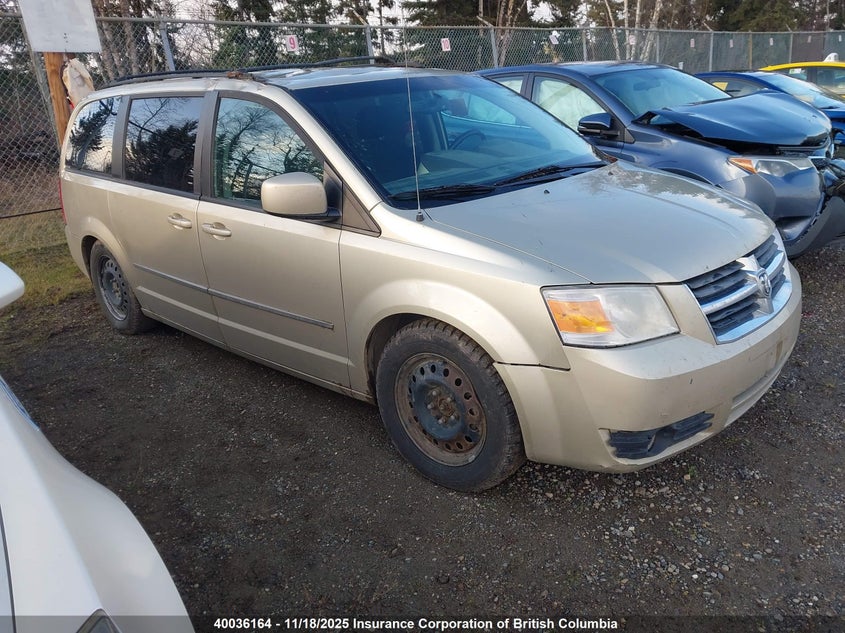 2D4RN4DX2AR197268 2010 DODGE CARAVAN photo no. 2