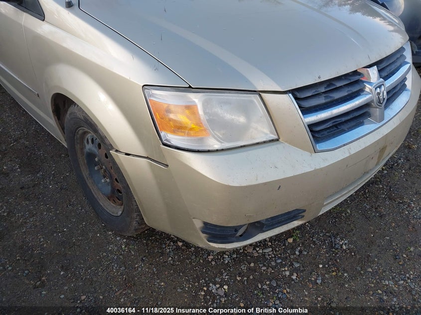 2D4RN4DX2AR197268 2010 DODGE CARAVAN photo no. 6