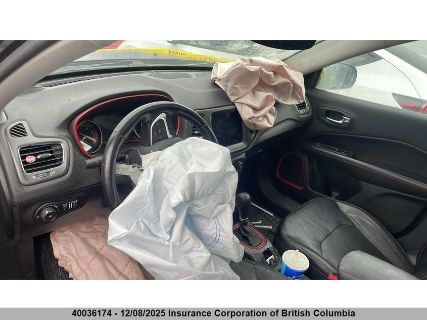 3C4NJDDB5LT190617 2020 JEEP COMPASS photo no. 4