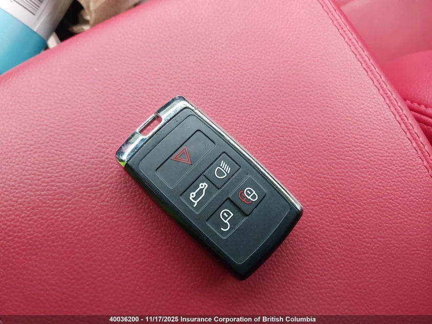 SADCT2EX8PA705384 2023 JAGUAR F-PACE photo no. 11