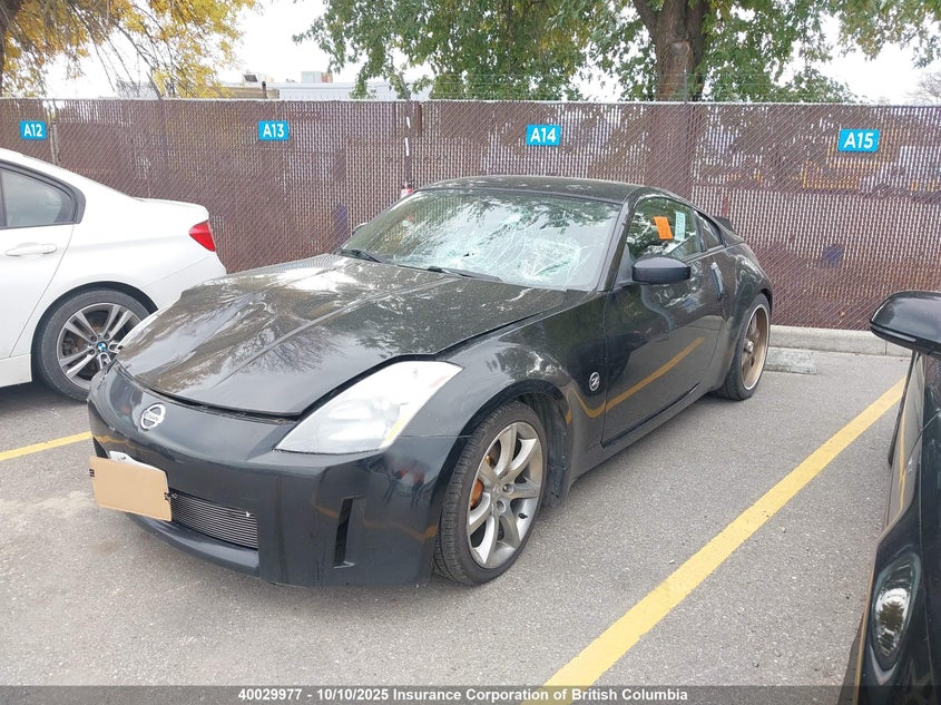 JN1AZ34D53T111402 2003 NISSAN 350Z photo no. 2