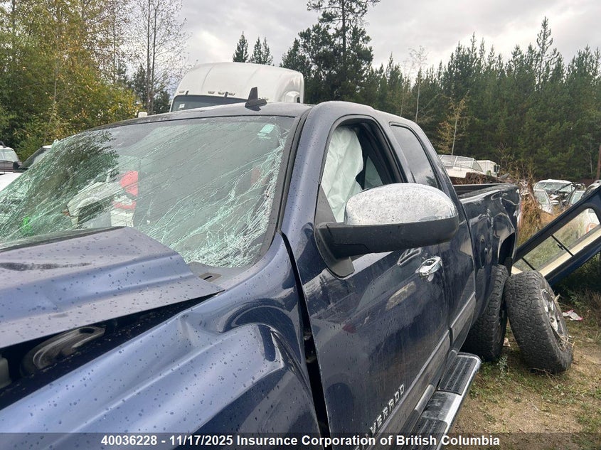 1GCSKTE33AZ256931 2010 CHEVROLET SILVERADO photo no. 2