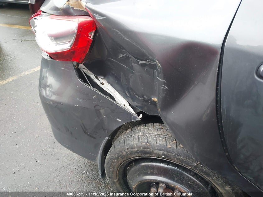 2010 Toyota Corolla Matrix S VIN: 2T1KE4EE5AC035047 Lot: 40036239