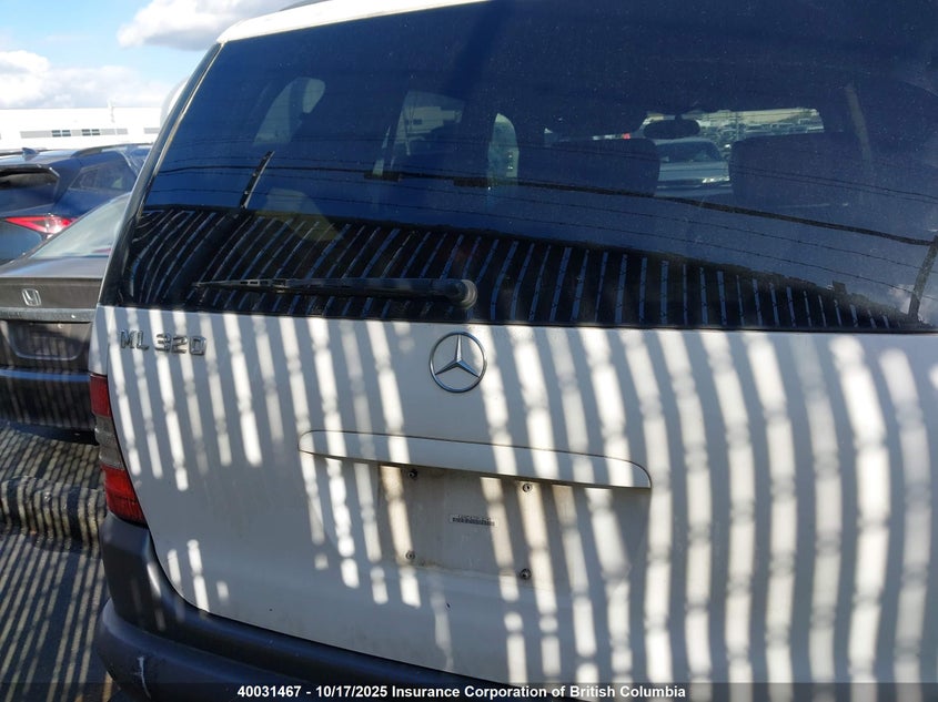 4JGAB54E2XA132145 1999 MERCEDES-BENZ M-KLASSE photo no. 17