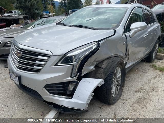 1GYKNDRS2HZ301201 2017 CADILLAC XT5 photo no. 2