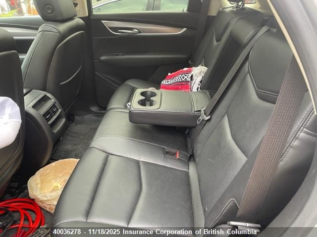 1GYKNDRS2HZ301201 2017 CADILLAC XT5 photo no. 8