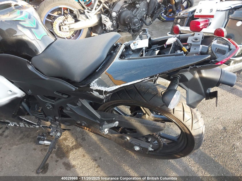 JKAEXMJ10BDA77136 2011 KAWASAKI NINJA photo no. 12