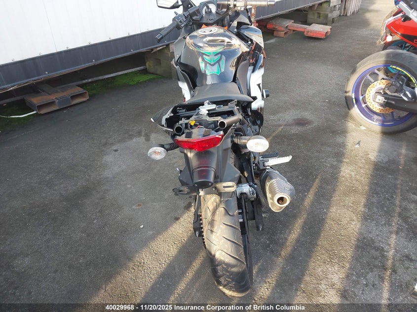 JKAEXMJ10BDA77136 2011 KAWASAKI NINJA photo no. 6