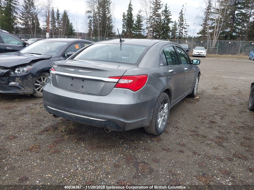 1C3CCBCG0DN757969 2013 CHRYSLER 200 photo no. 4