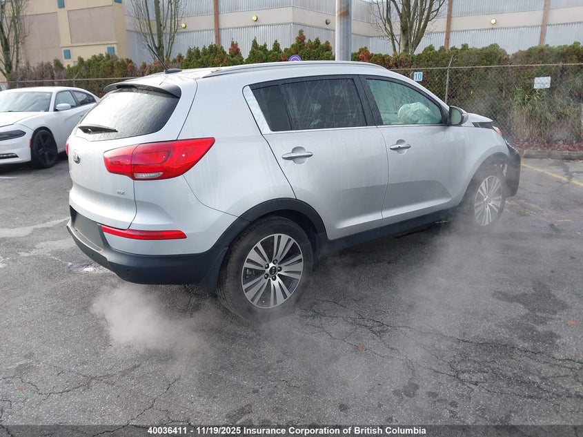 KNDPCCAC5G7851342 2016 KIA SPORTAGE photo no. 4