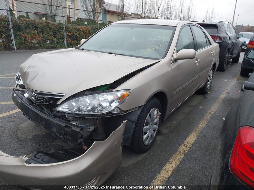 4T1BE32KX5U070370 2005 TOYOTA CAMRY photo no. 2