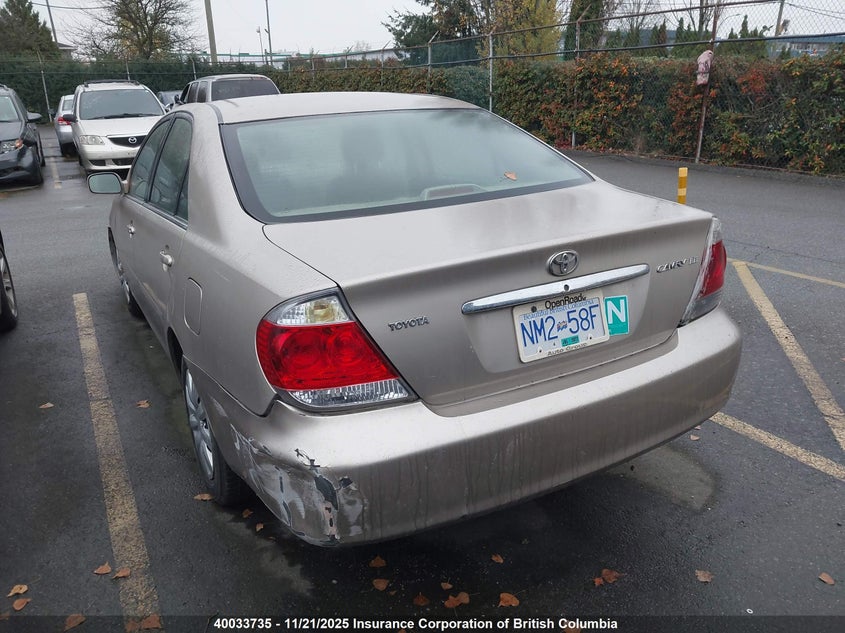 4T1BE32KX5U070370 2005 TOYOTA CAMRY photo no. 3