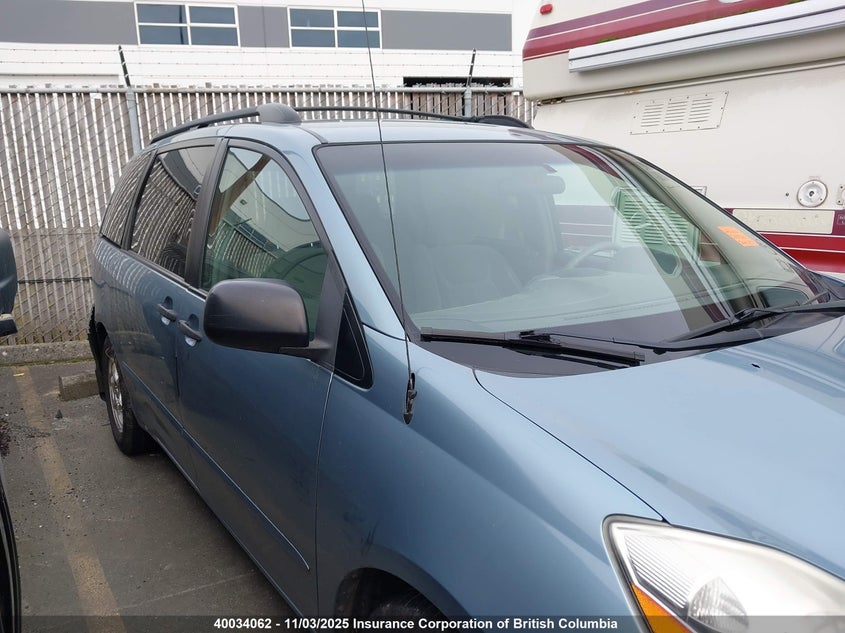5TDZK29C08S101574 2008 TOYOTA SIENNA photo no. 13