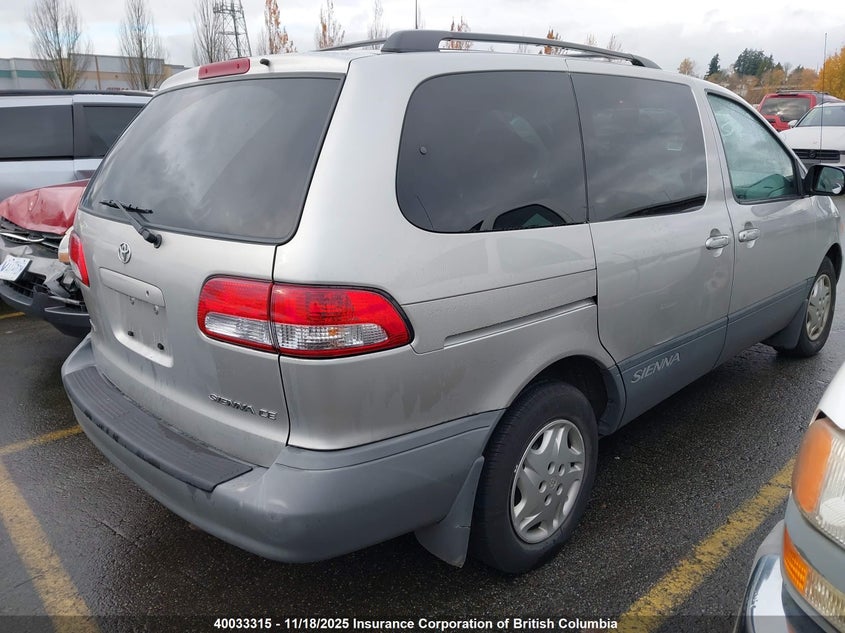 4T3ZF19CX2U447345 2002 TOYOTA SIENNA photo no. 4