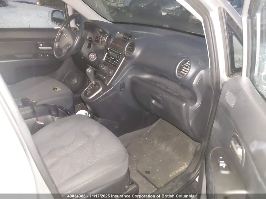 KNAFG528597232651 2009 KIA RONDO photo no. 5