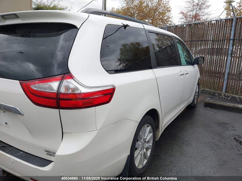 5TDDZ3DC5HS152202 2017 TOYOTA SIENNA photo no. 4