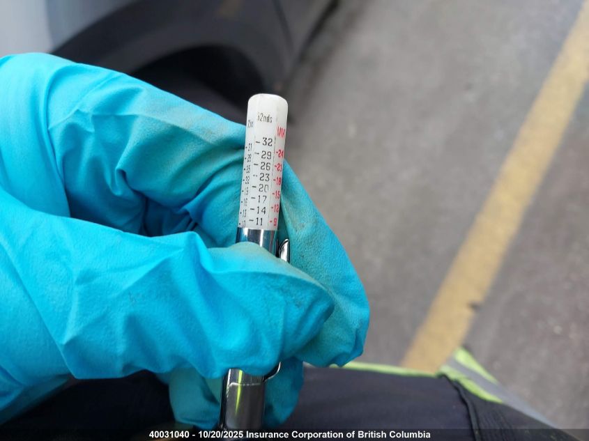 2023 Tesla Model Y VIN: 7SAYGDEE2PF772301 Lot: 40031040