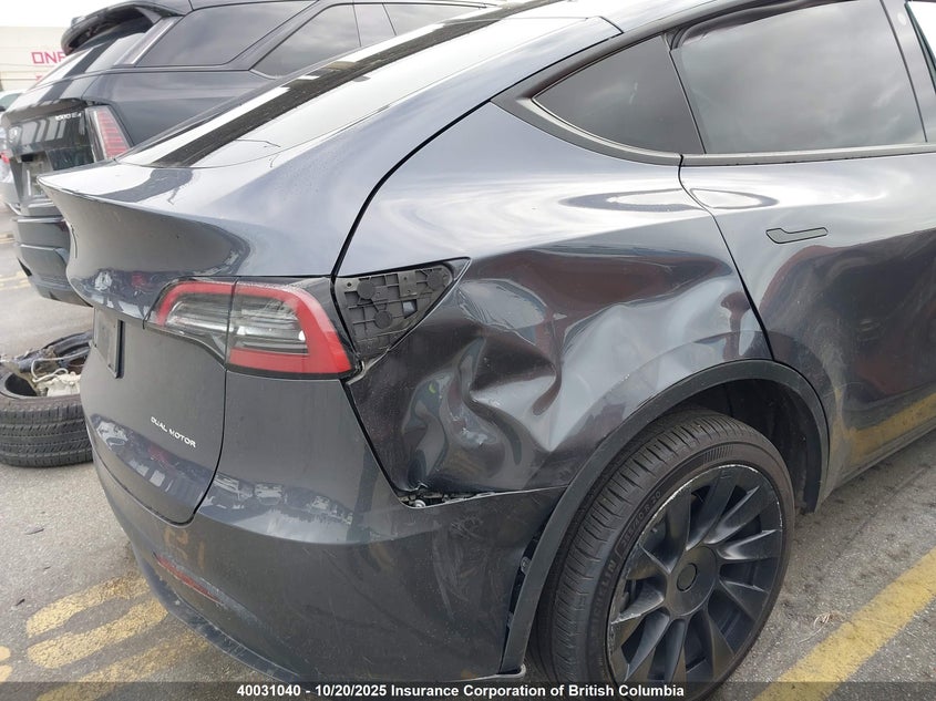 7SAYGDEE2PF772301 2023 TESLA MODEL Y photo no. 4