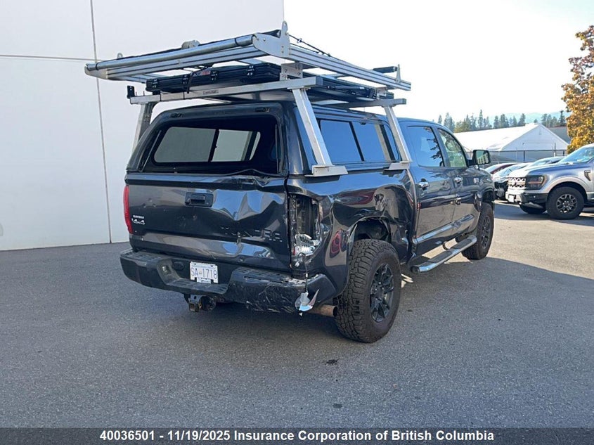 5TFAY5F15JX702656 2018 TOYOTA TUNDRA photo no. 4