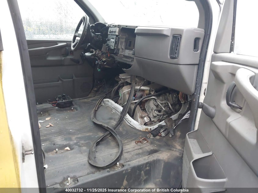 2007 Chevrolet Express G3500 VIN: 1GBJG312471105151 Lot: 40032732