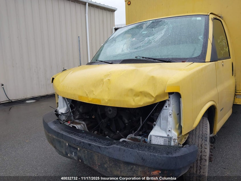 2007 Chevrolet Express G3500 VIN: 1GBJG312471105151 Lot: 40032732