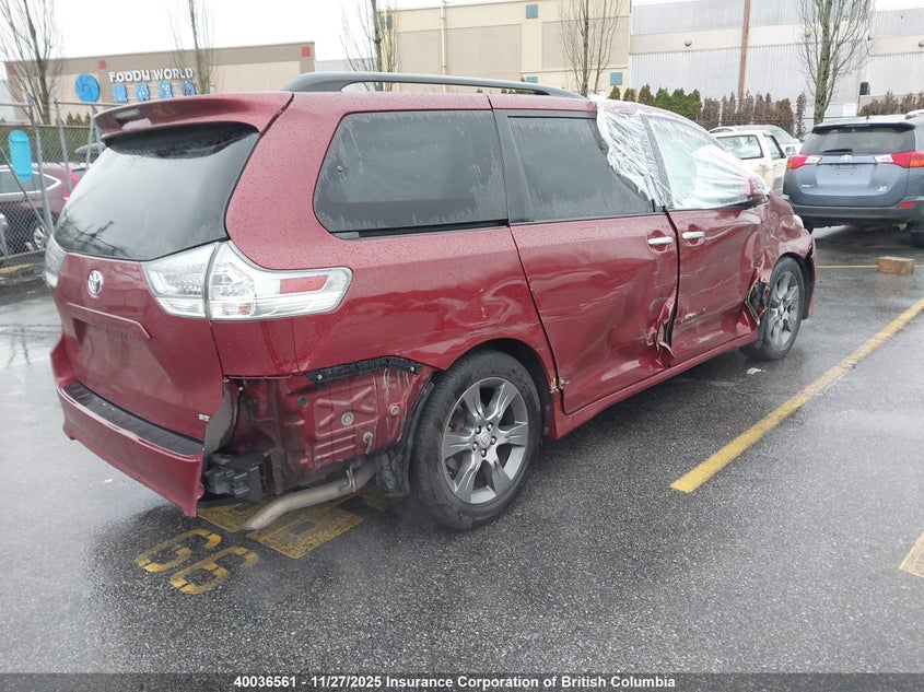 5TDXK3DCXFS600089 2015 TOYOTA SIENNA photo no. 4