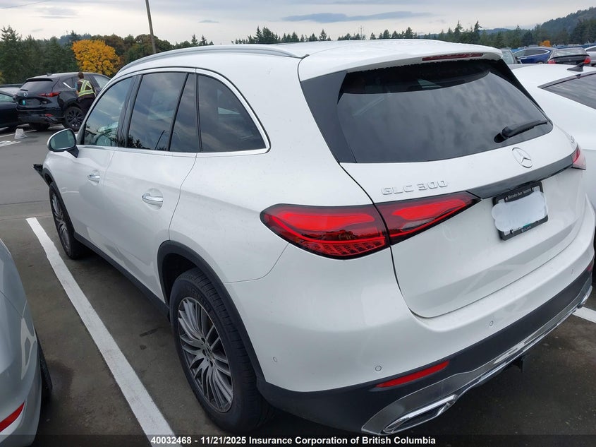W1NKM4HB4TF434443 2026 MERCEDES-BENZ GLC photo no. 3