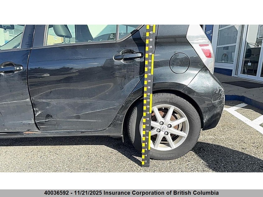 JTDKDTB37E1570634 2014 TOYOTA PRIUS photo no. 13
